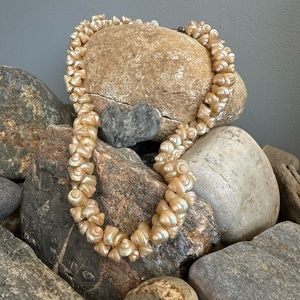 Liquid Gold Opalescent Shell Choker